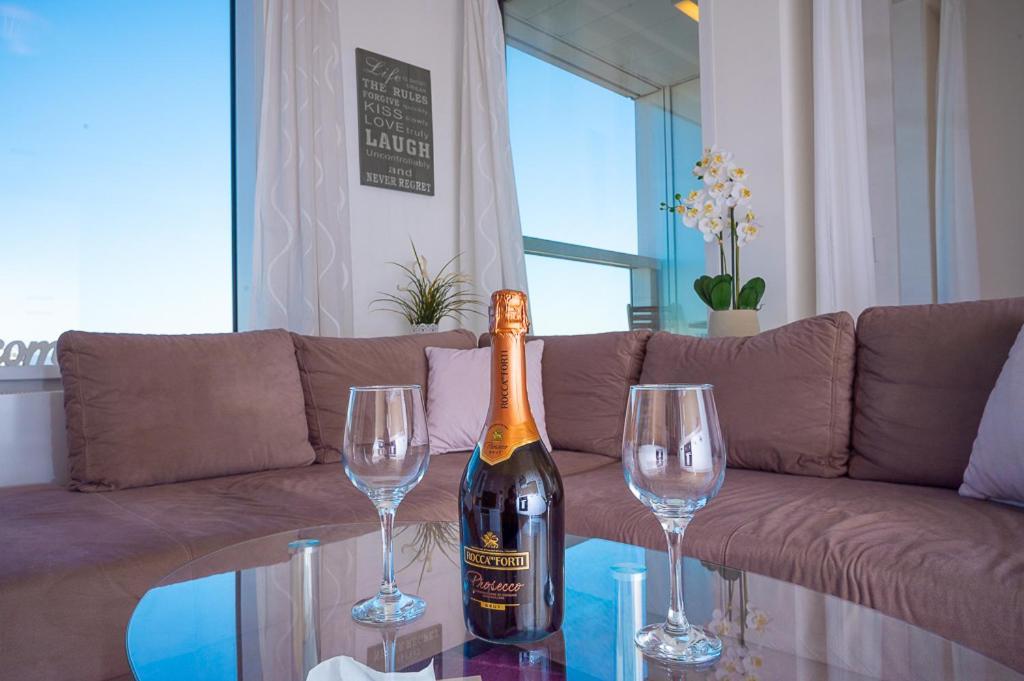 布拉迪斯拉发Panoramaview/31Thfloor!/Luxury/Wifi/Parking公寓 外观 照片
